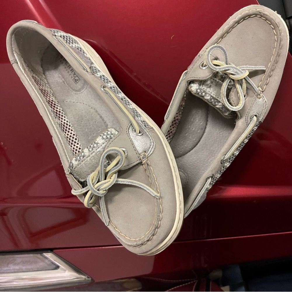 Sperry Boat Shoes size 8